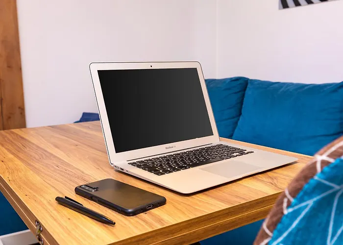 'little Little' House In The Town Center & Parking Φιλιππούπολη