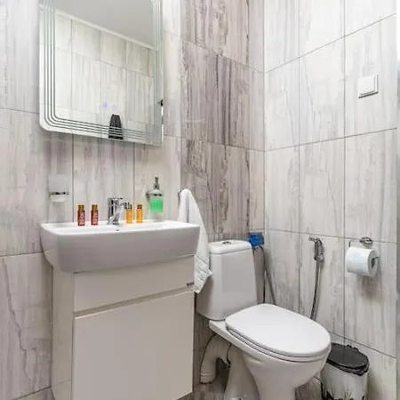 'little Little' House In The Town Center & Parking شقة بلوفديف