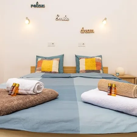 'little Little' House In The Town Center & Parking Apartamento *