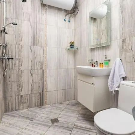 'little Little' House In The Town Center & Parking شقة *