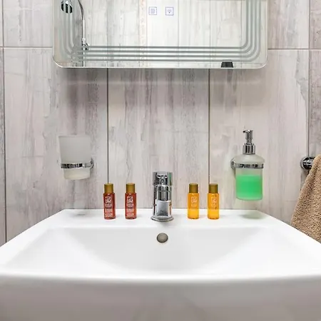 'little Little' House In The Town Center & Parking Apartamento *