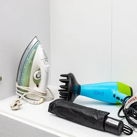 'little Little' House In The Town Center & Parking *