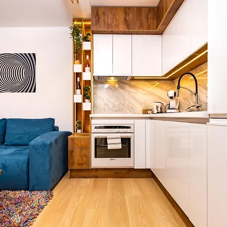 'little Little' House In The Town Center & Parking Apartment