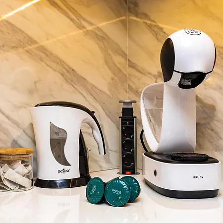 'little Little' House In The Town Center & Parking *