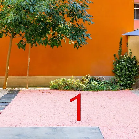 Апартаменты 'little Little' House In The Town Center & Parking