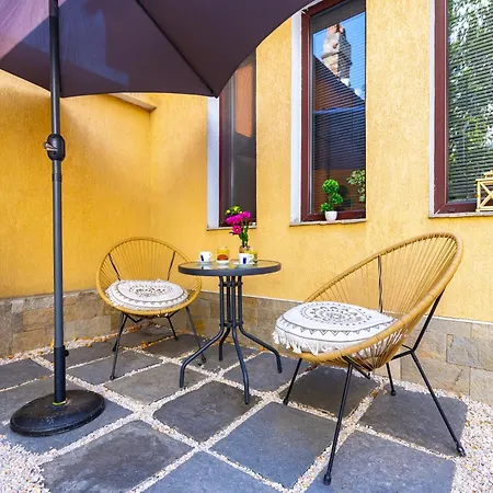 Апартаменты 'little Little' House In The Town Center & Parking