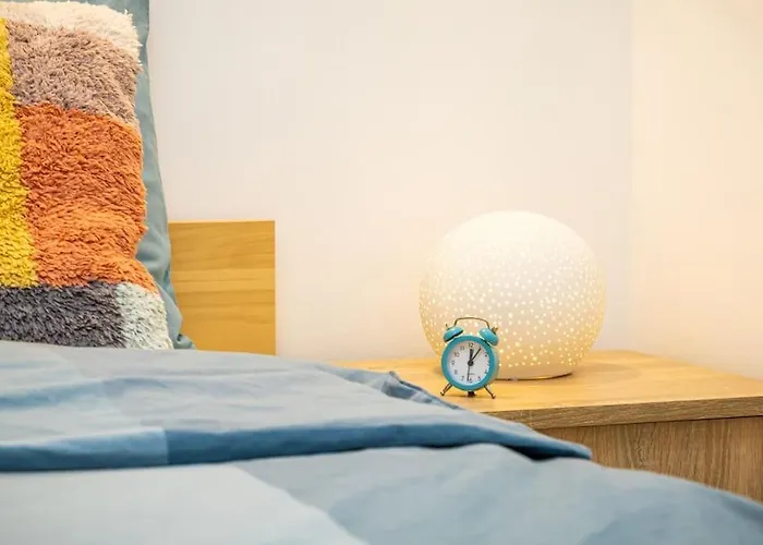 'little Little' House In The Town Center & Parking