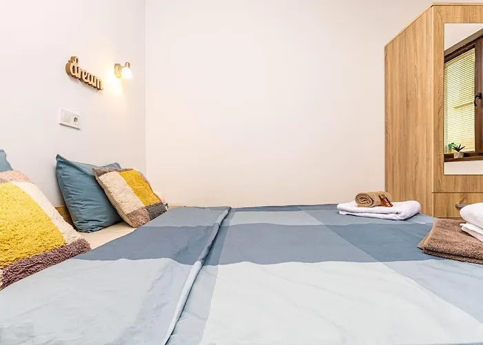 'little Little' House In The Town Center & Parking Apartment Plowdiw