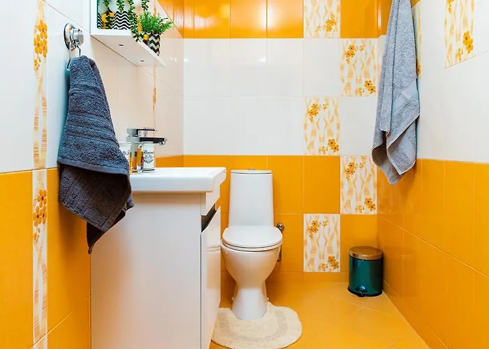 'little Little' House In The Town Center & Parking