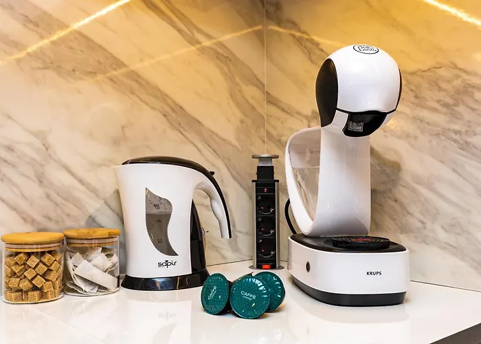 'little Little' House In The Town Center & Parking *