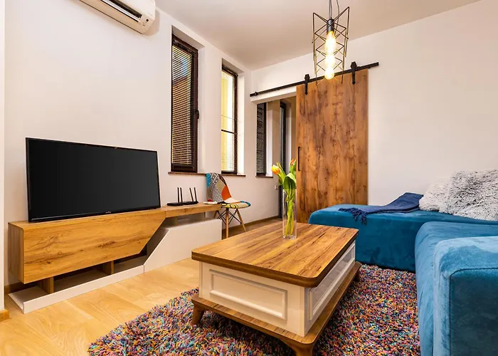 'little Little' House In The Town Center & Parking